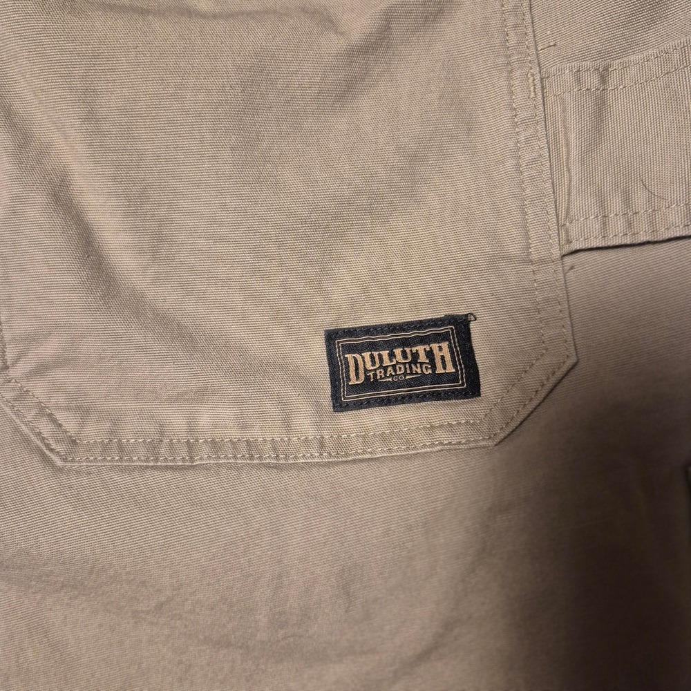 Duluth Trading Flex Fire Hose Cargo Shorts Mens 44 Khaki Utility Work - Picture 7 of 11